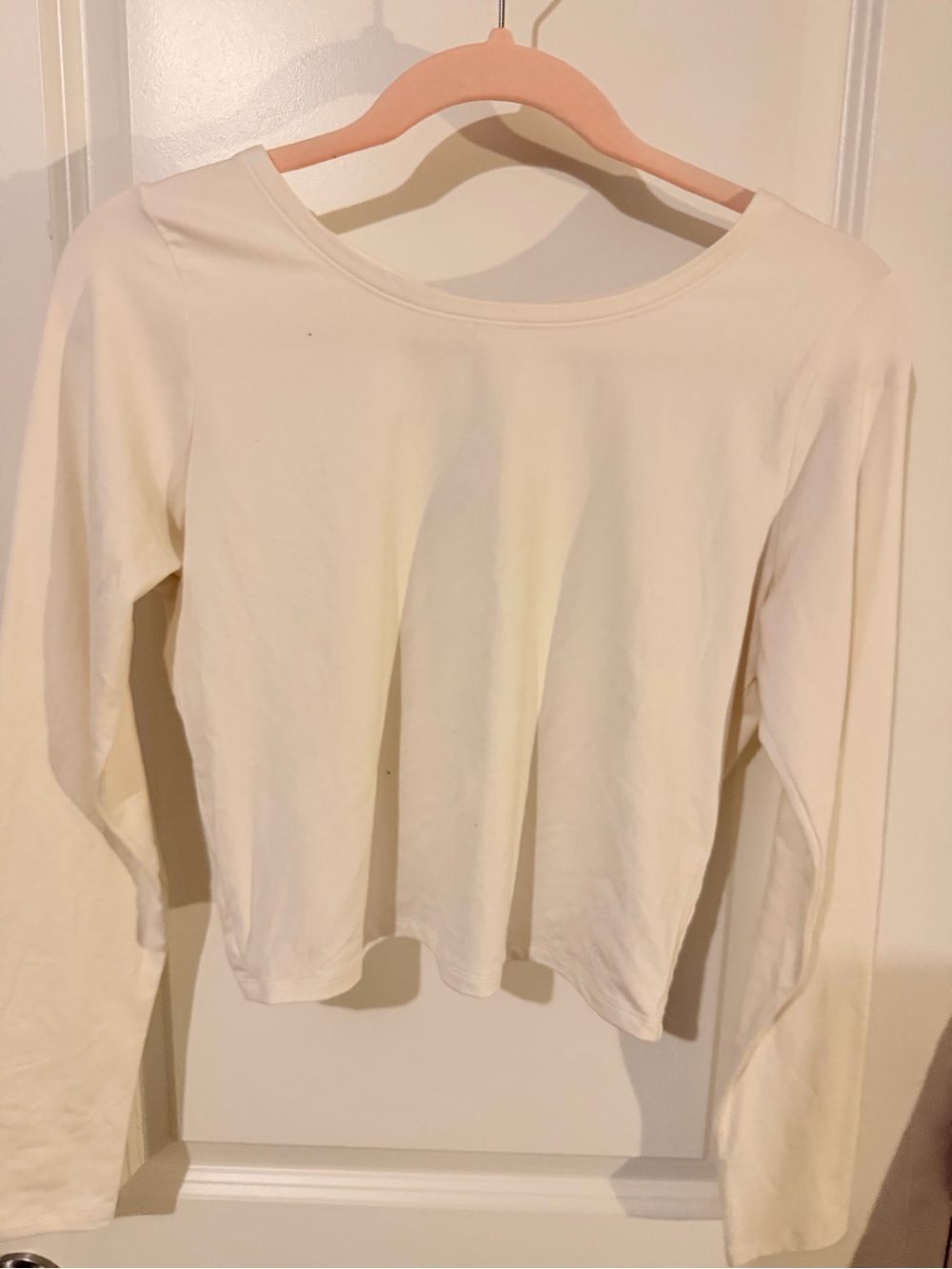 Gilly Hicks Cream Long-Sleeve Scoop Neck Tee